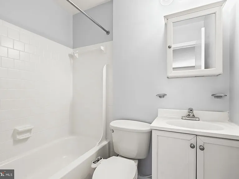 9904 Hagel Cir — Photo 21
