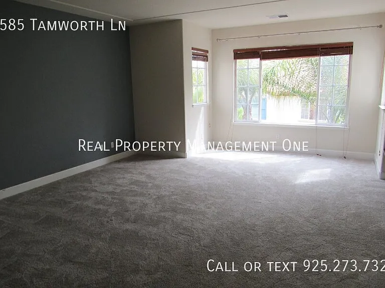 2585 Tamworth Ln — Photo 19