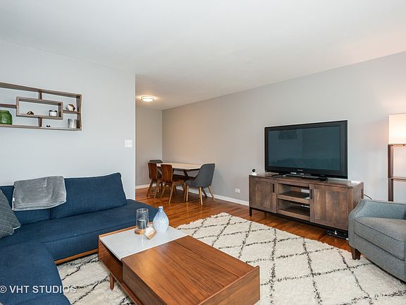 4th image of 2301 Knollwood Cir #2301