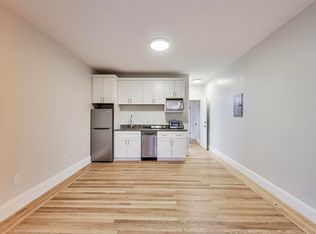 818 61st St, Oakland, CA 94608