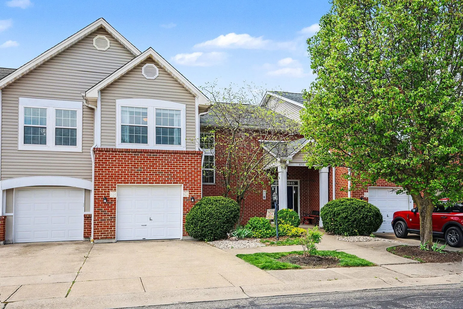 6945 Parkview Dr #8 photo 1