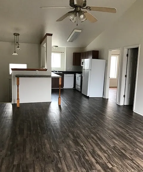 917 Apadana Ct — Photo 3