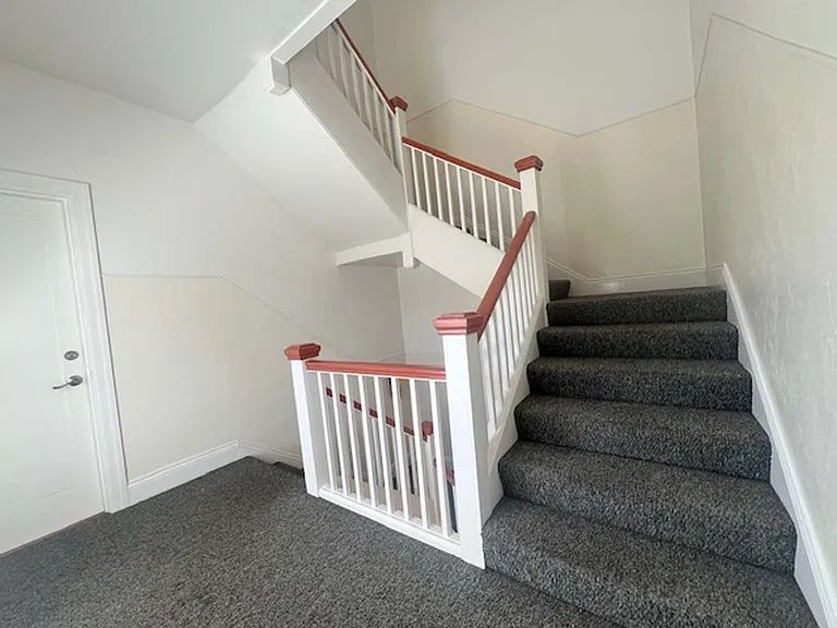 573 Wesley Ave #4 — Photo 7