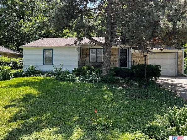 4533 Starr St, Lincoln, NE 68503