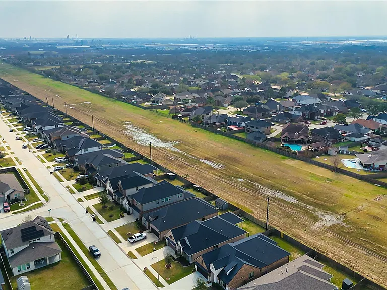 2232 Clements Shore Ln — Photo 34
