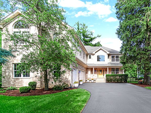 4th image of 361 S Quentin Rd
