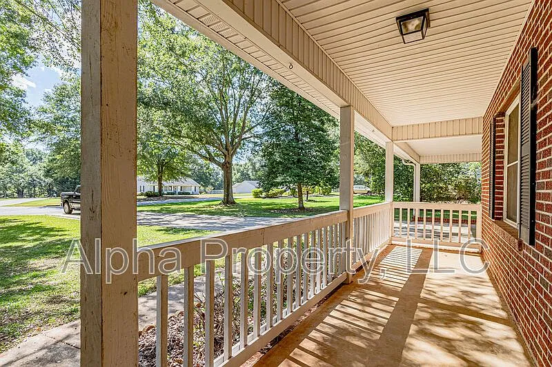 3 bed, 2.0 bath, 1150 sqft, $1,600 — Photo 4
