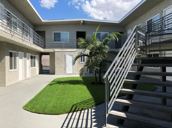 The Century Village (9910 S Village Dr), 9910 S Village Dr APT 23, Inglewood, CA 90305