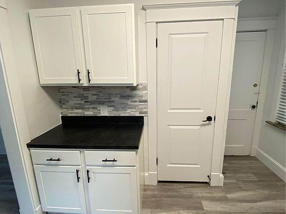 4th image of 3728 Maple Park Ave #1