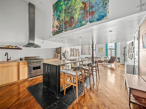 4th image of 121 W 20th St APT 3C