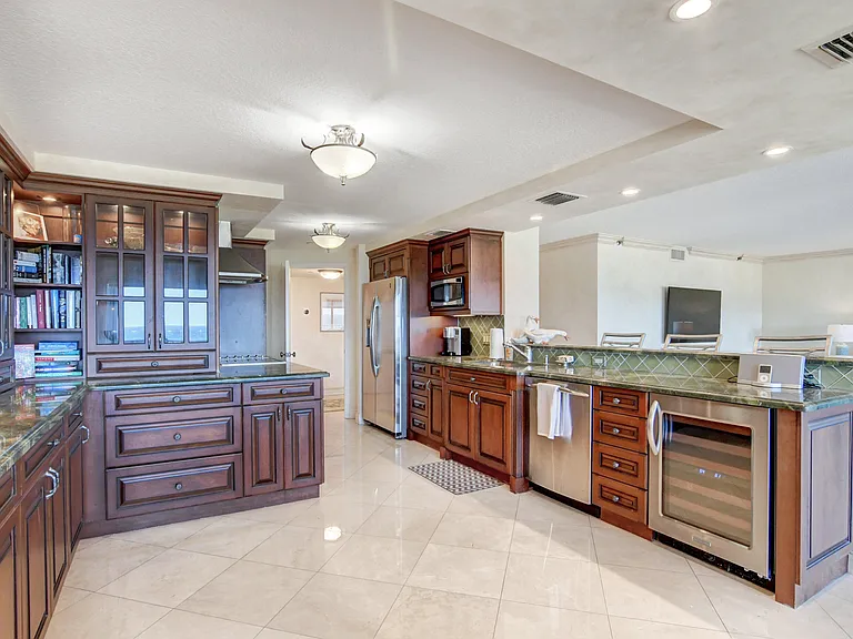 4301 N Ocean Blvd #607 — Photo 7