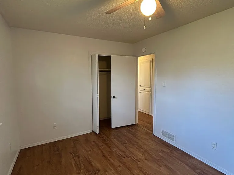 2304 NW 75th St — Photo 23