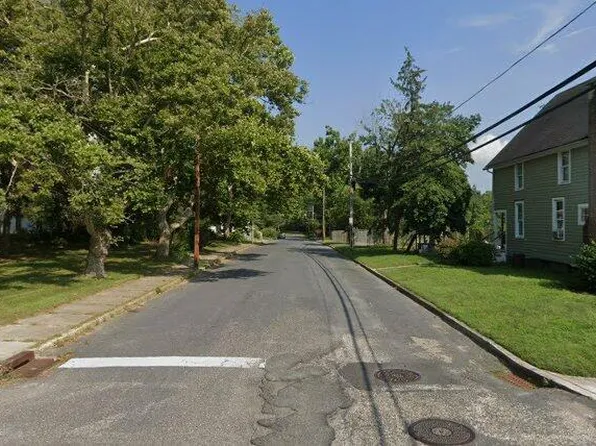 2650 2nd St, Mays Landing, NJ 08330