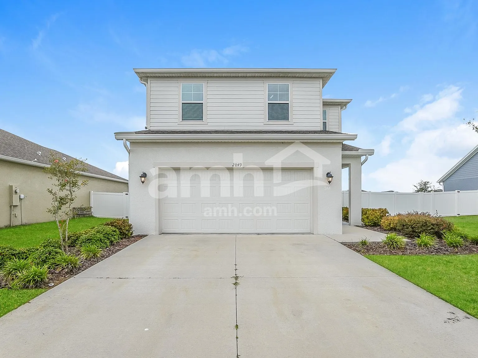 4 bed, 2.5 bath, 1977 sqft, $2,550 — Photo 1
