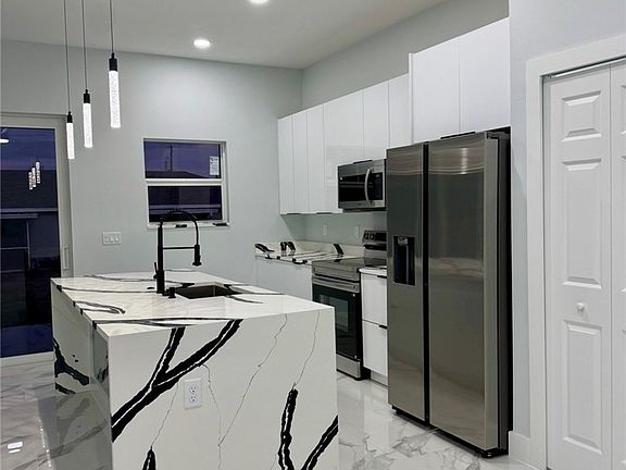 3rd image of 325/327 Gordon Ave S