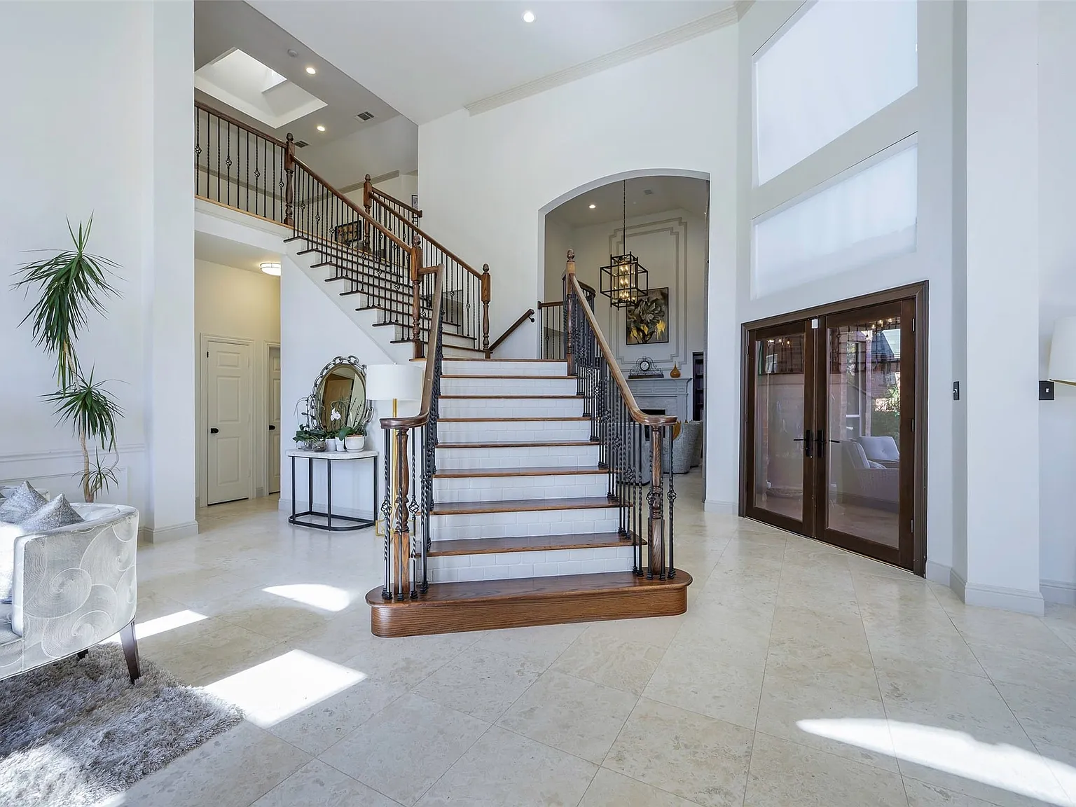 4 bed, 3.0 bath, 3354 sqft, $16,000 — Photo 4