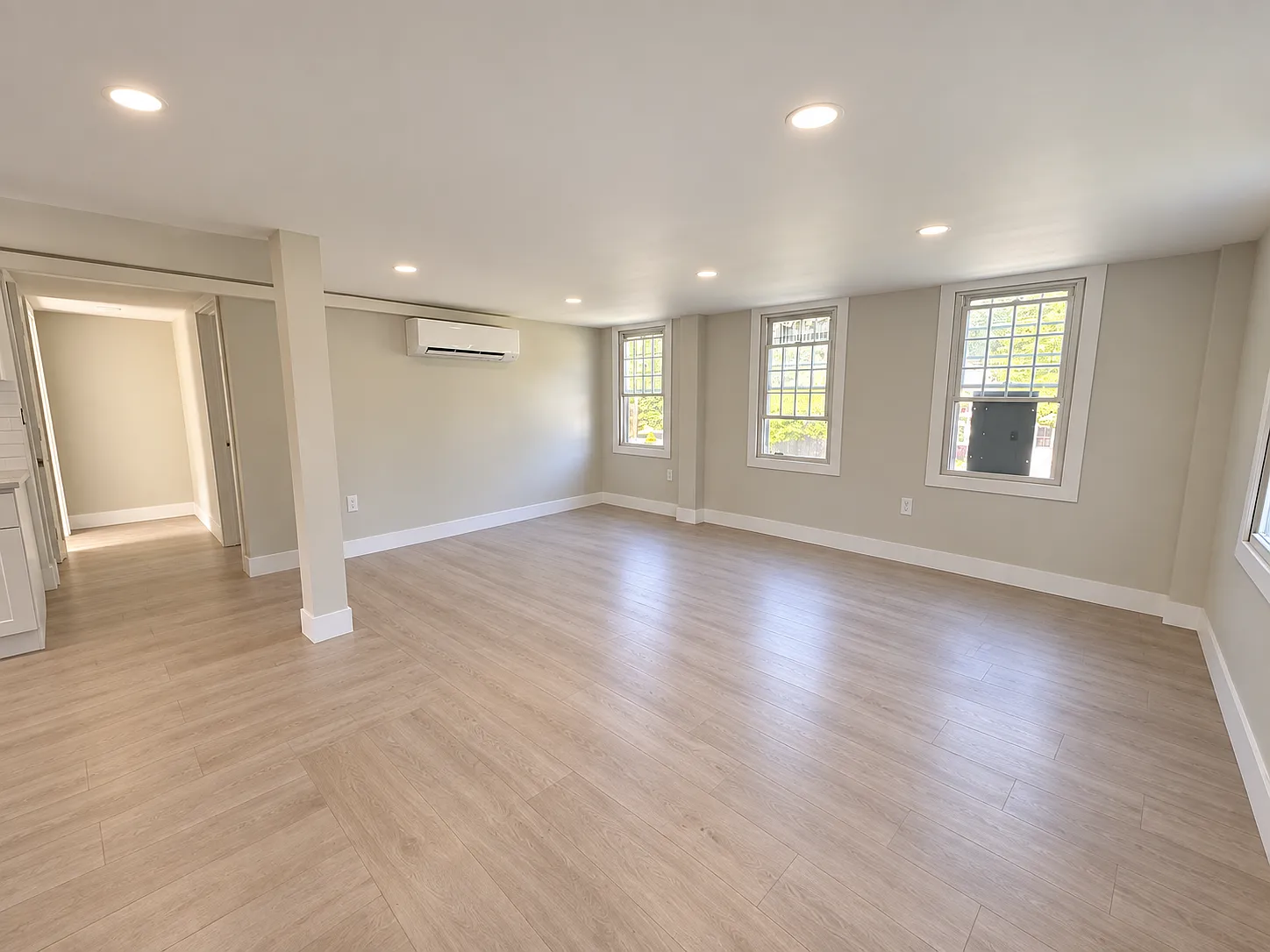 3 bed, 1700 sqft, $3,200 — Photo 4