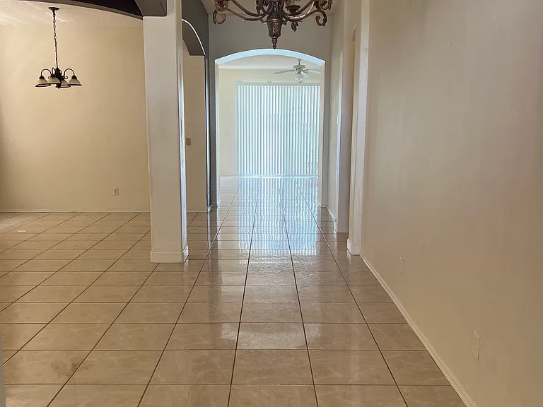 710 Lake Biscayne Way — Photo 31