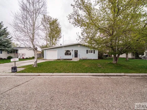 3715 E Vaughn St, Ammon, ID 83406