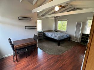 1084 Lighthouse Ave, Pacific Grove, CA 93950
