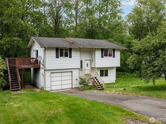 4th image of 7312 Blackbird Drive NE