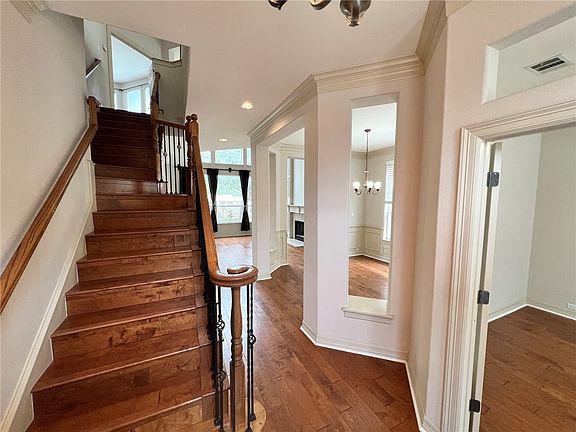 3rd image of 11608 Spicewood Pkwy Unit 8