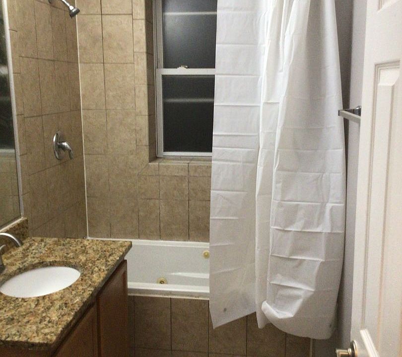 2nd image of 7604 S Kingston Ave