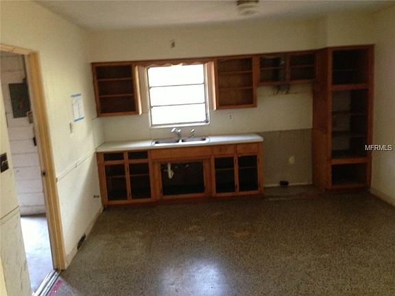 4th image of 8351 42nd Ave N