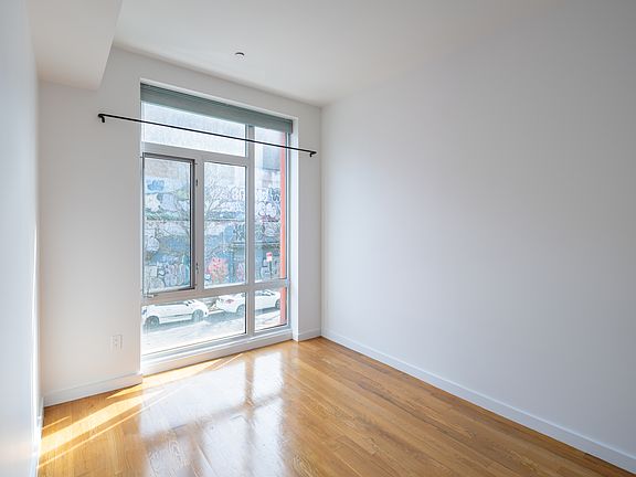 4th image of 13 Melrose St #2A