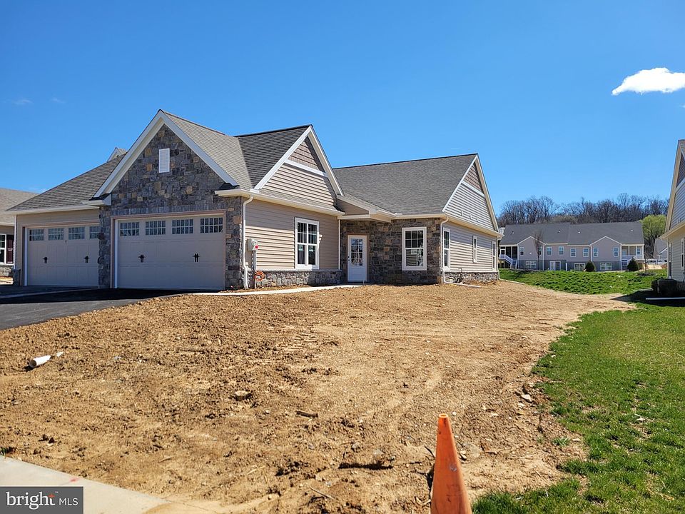 2nd image of 380 Meadow Rose Dr #215