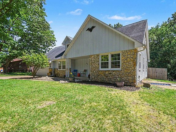 4th image of 21462 Ravenna Dr