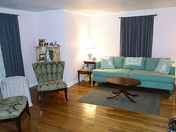 2nd image of 511 Parker Ave