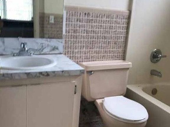 4th image of 11950 NE 2nd Ave APT 211