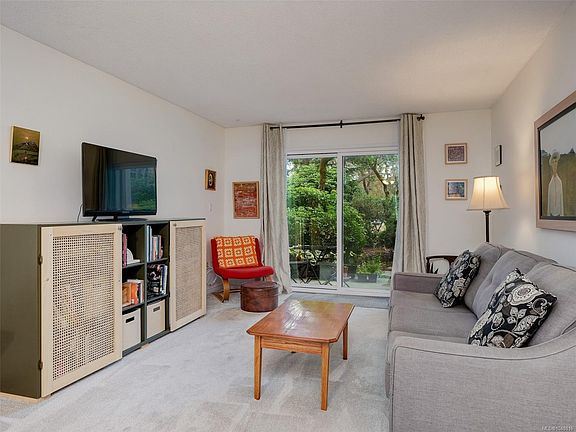 2nd image of 1010 Bristol Rd #108