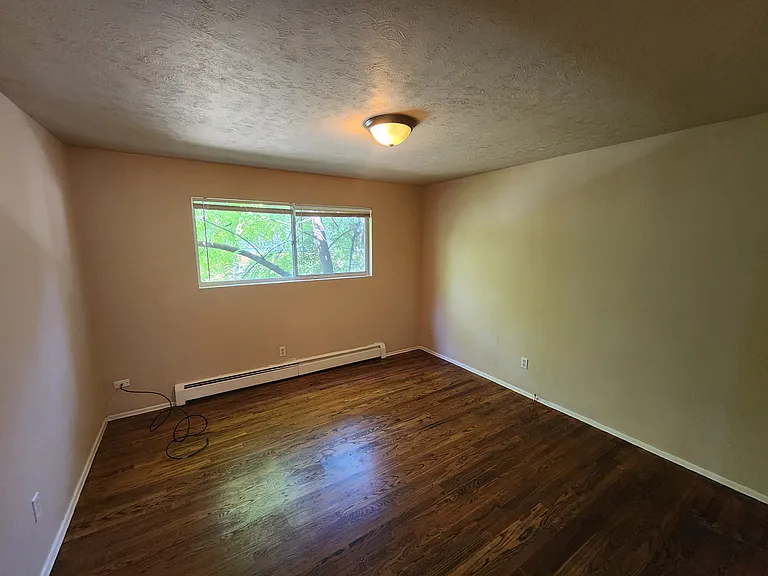 1214 W 10th Ave #4 — Photo 10