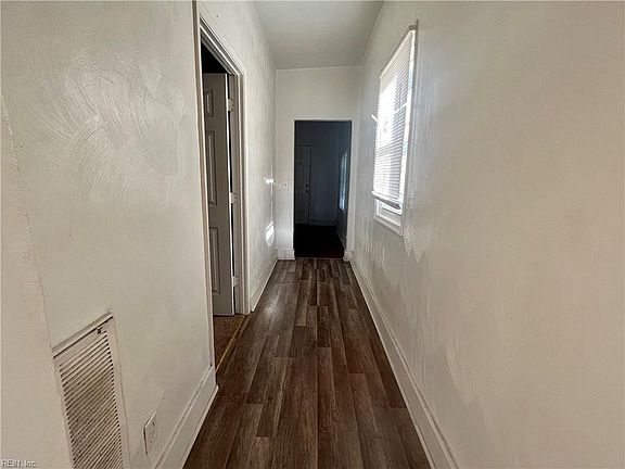 4th image of 2707 Peach St
