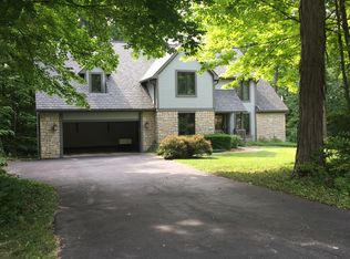 8043 Hickory Ridge Ct, Lewis Center, OH 43035