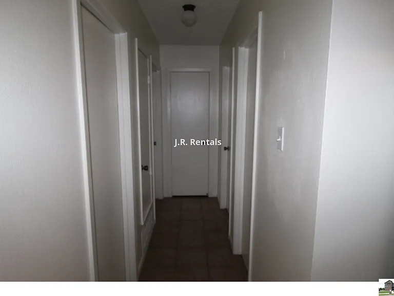 703 Traci Dr — Photo 17