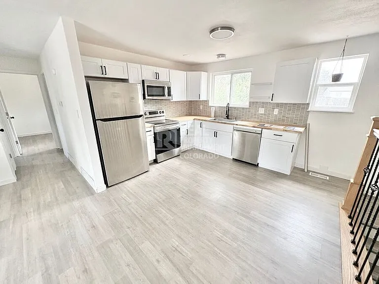 15306 E Brown Pl — Photo 4