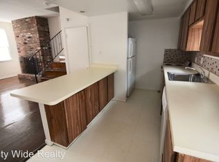 262 S Alder St, Philadelphia, PA 19107