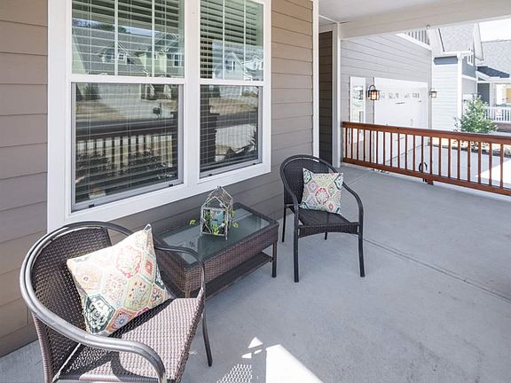 2nd image of 236 Castlemaine Dr