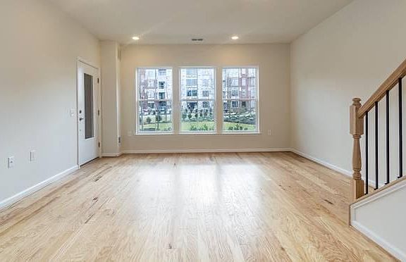 5th image of 3992 Norton Pl