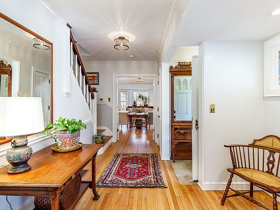 5th image of 2108 Hughes Ave