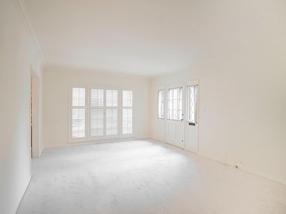 2nd image of 1241 S Beverly Glen Blvd #1241