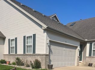 27 Ashling Ct, Bloomington, IL 61704