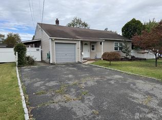 392 Durham Ave, Edison, NJ 08817