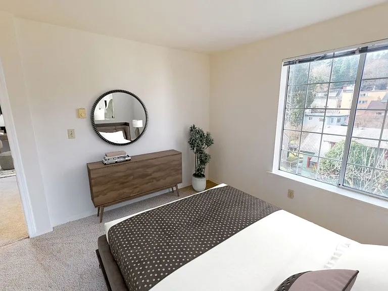 5307 Live Close To University Village And Uw! — Photo 5