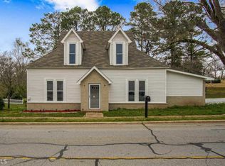 304 W College St, Bowdon, GA 30108