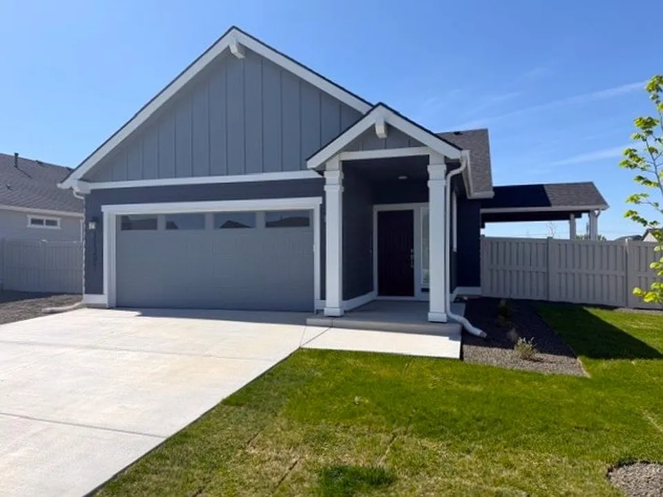 11297 Bluefield Dr