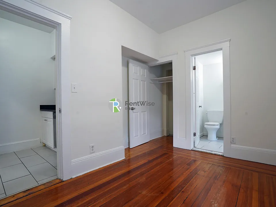83 Brighton Ave #1